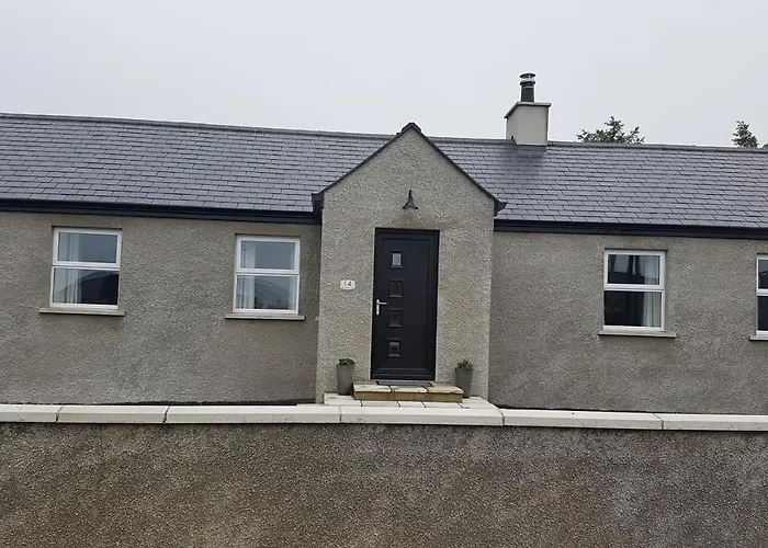 Country Views The Wee Hoose